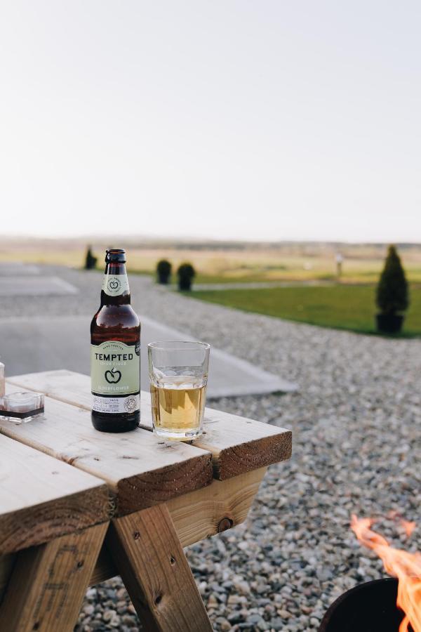 North Coast 9 Glamping Hotel Capecastle Bagian luar foto