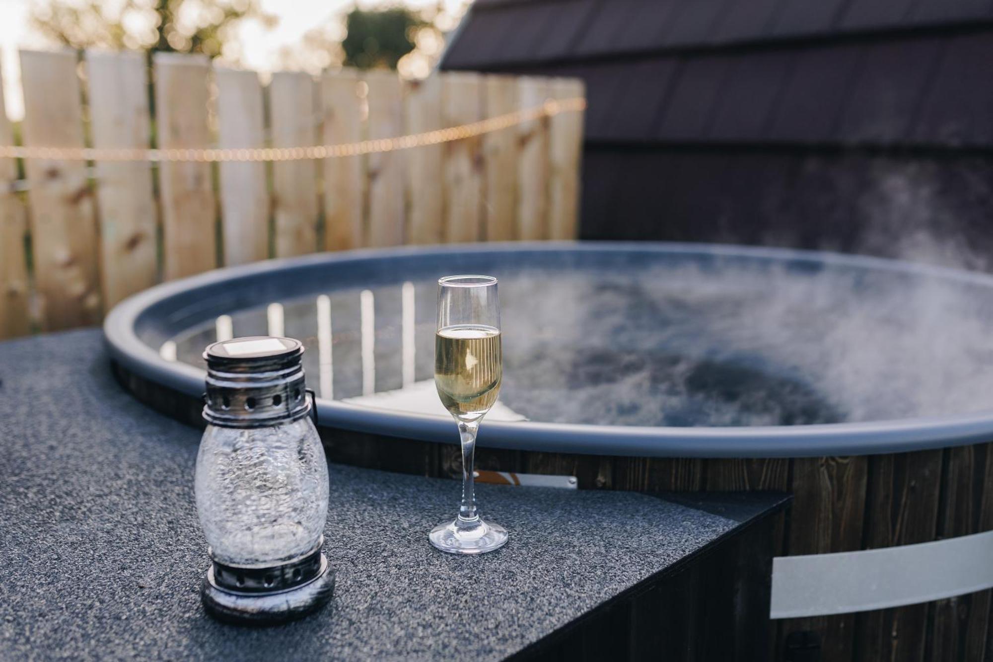 North Coast 9 Glamping Hotel Capecastle Bagian luar foto